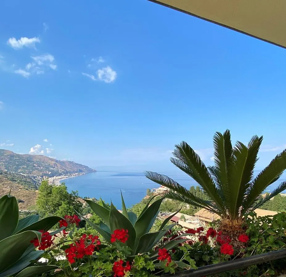 Taormina Helas Apartment By Taormina Holidays